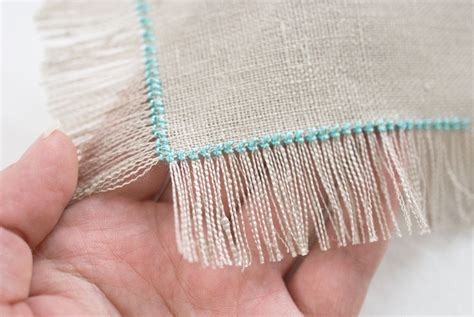 how to fringe fabric edges